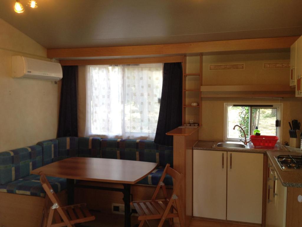 Mobile Homes Camping Biograd Biograd Na Moru Rum bild