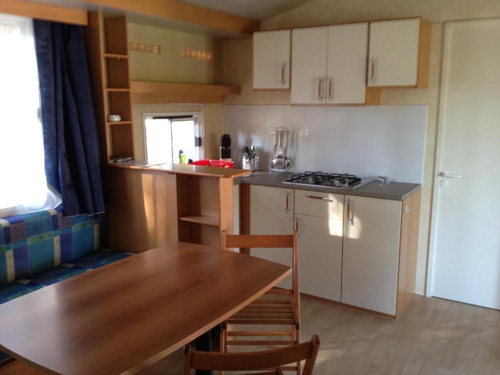 Mobile Homes Camping Biograd Biograd Na Moru Rum bild